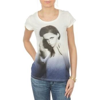 T-shirt με κοντά μανίκια Lee T-shirt Photo Tee Cloud Dancer L40IAUHA