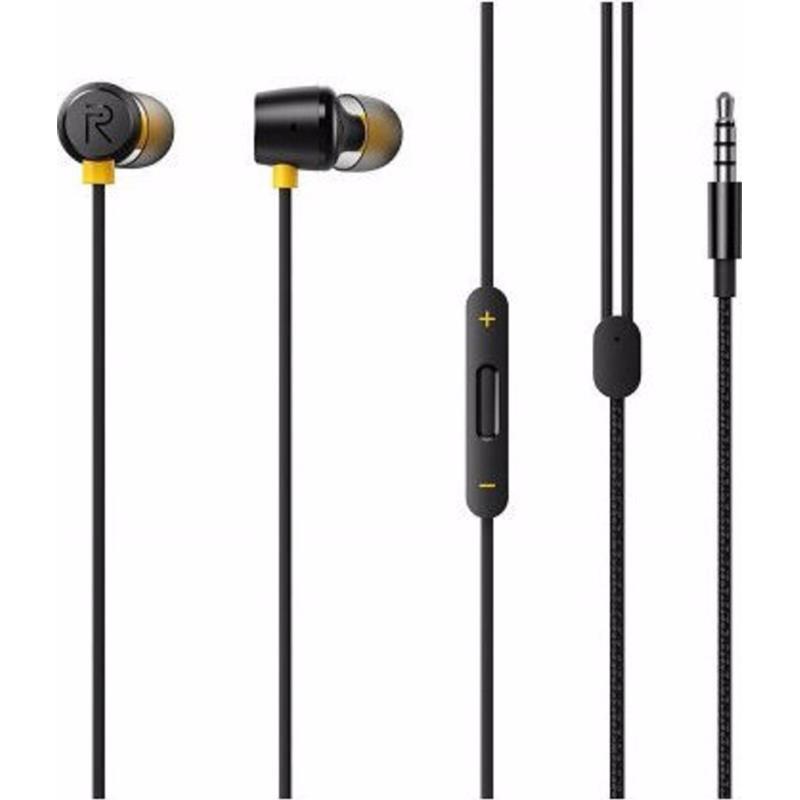Realme Wired Earbuds With Microphone. Black