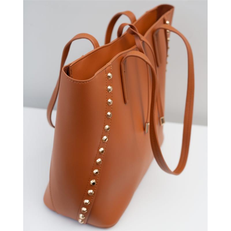 Shopper τσάντα με μεταλλικά τρουκς - Ταμπά