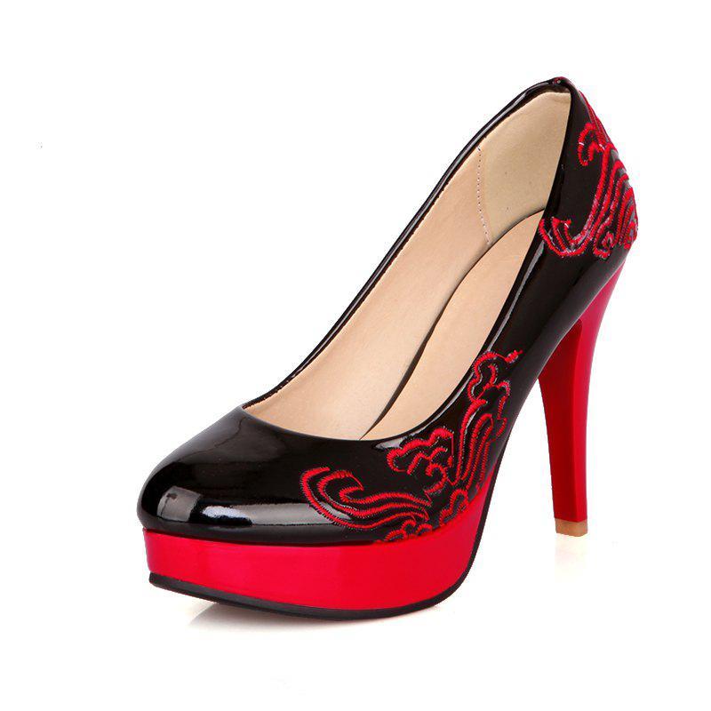 Traditional Embroidered High Heel Wedding Banquet Shoes