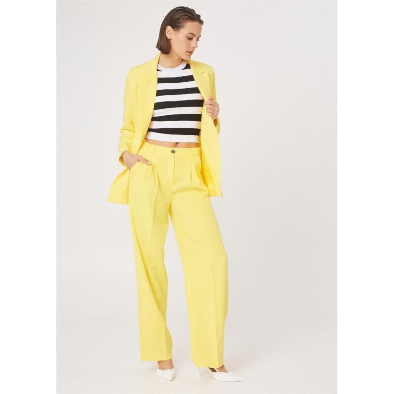 Κοστούμι blazer-παντελόνι με σταυρωτό κούμπωμα - Κίτρινο