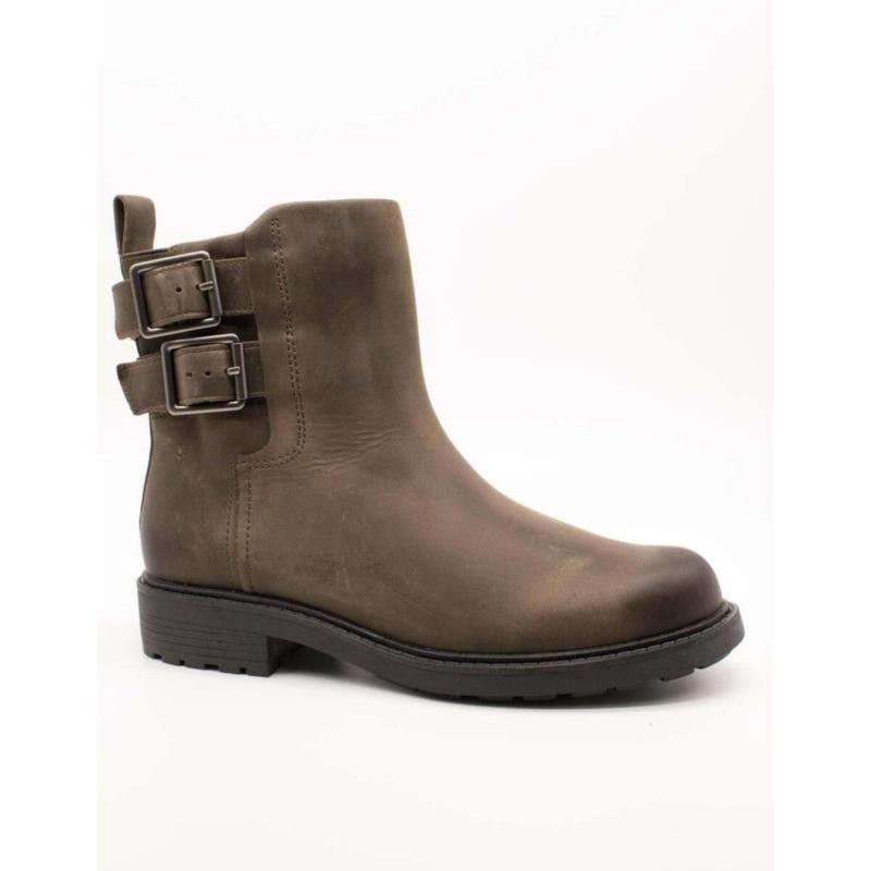 Μποτίνια Clarks -
